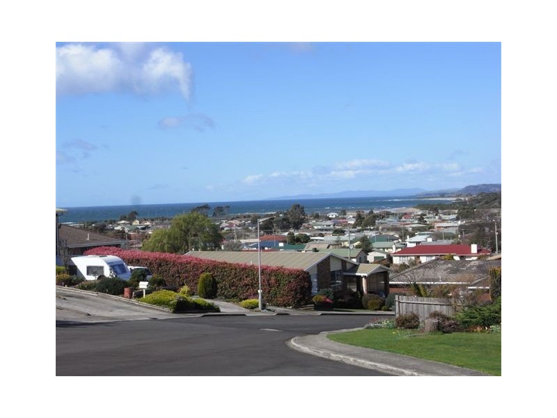 17 Kywong Crescent, Ulverstone TAS 7315