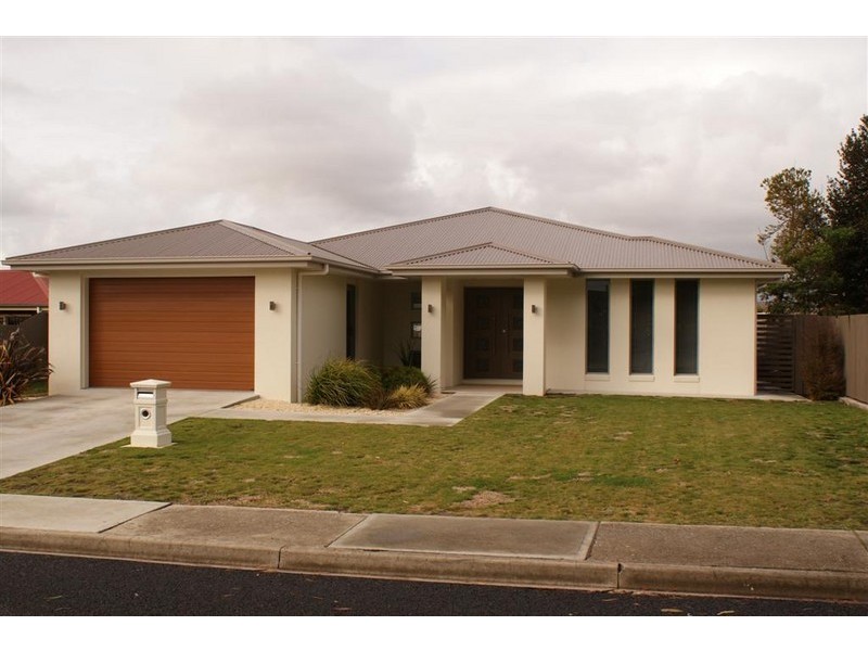 11 Lowry Place, Turners Beach TAS 7315