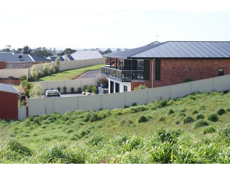 1 Southern Cross Drive, Ulverstone TAS 7315