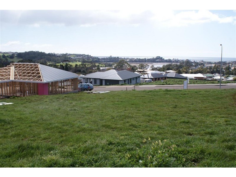 14 (Lot 118) Southern Cross Drive, Ulverstone TAS 7315