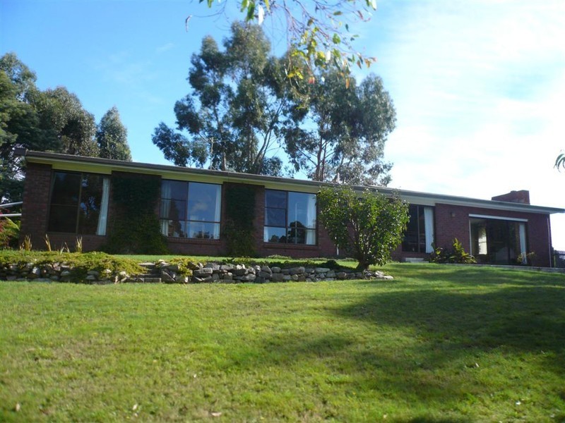 90 Montgomery Road, Penguin TAS 7316