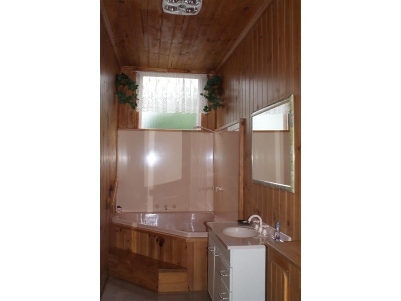 18 Alexandra Road, Ulverstone TAS 7315