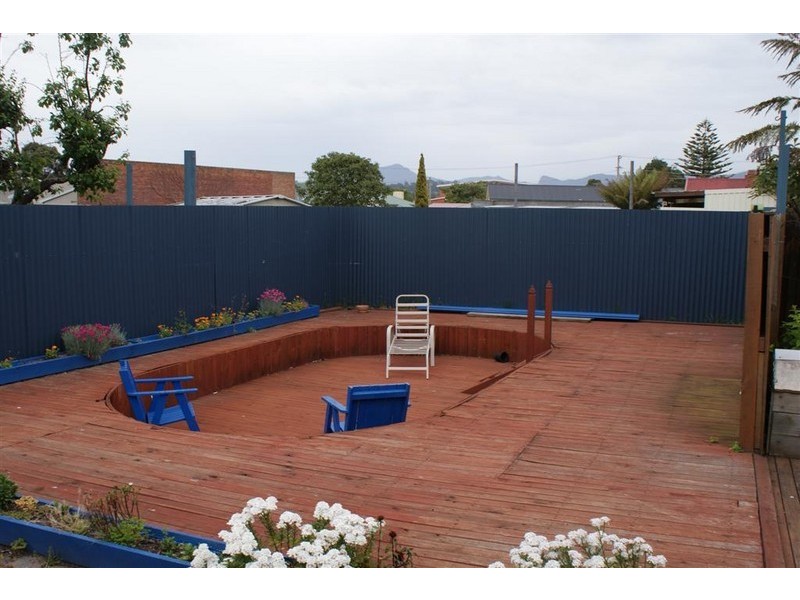 18 Alexandra Road, Ulverstone TAS 7315