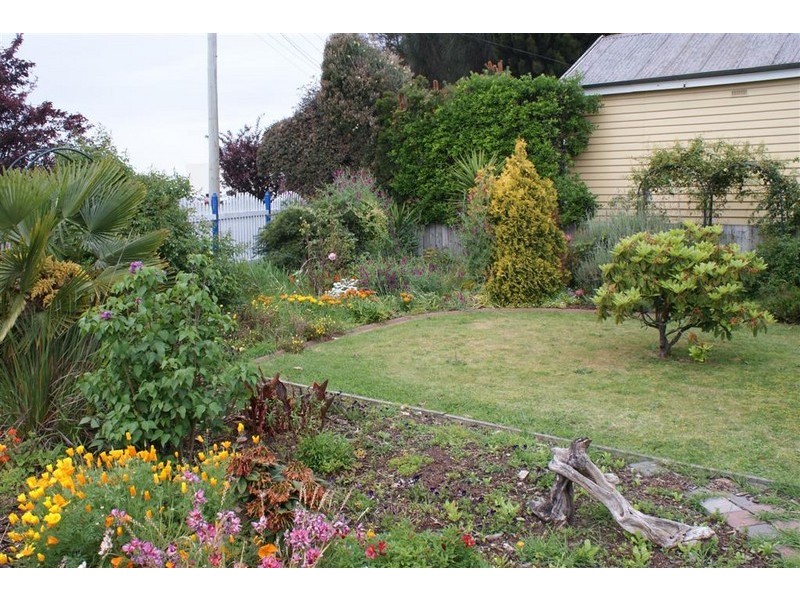 18 Alexandra Road, Ulverstone TAS 7315