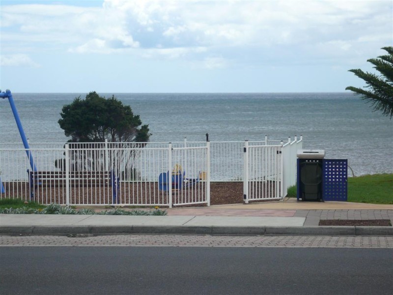 74 Main Street, Penguin TAS 7316