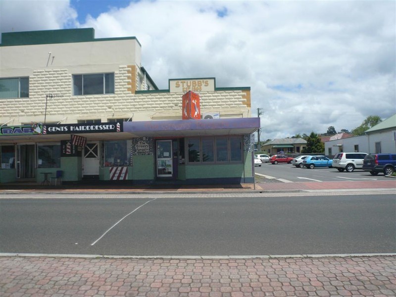74 Main Street, Penguin TAS 7316