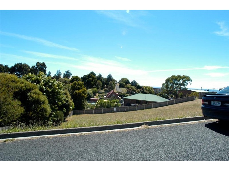 53 South Road, Penguin TAS 7316