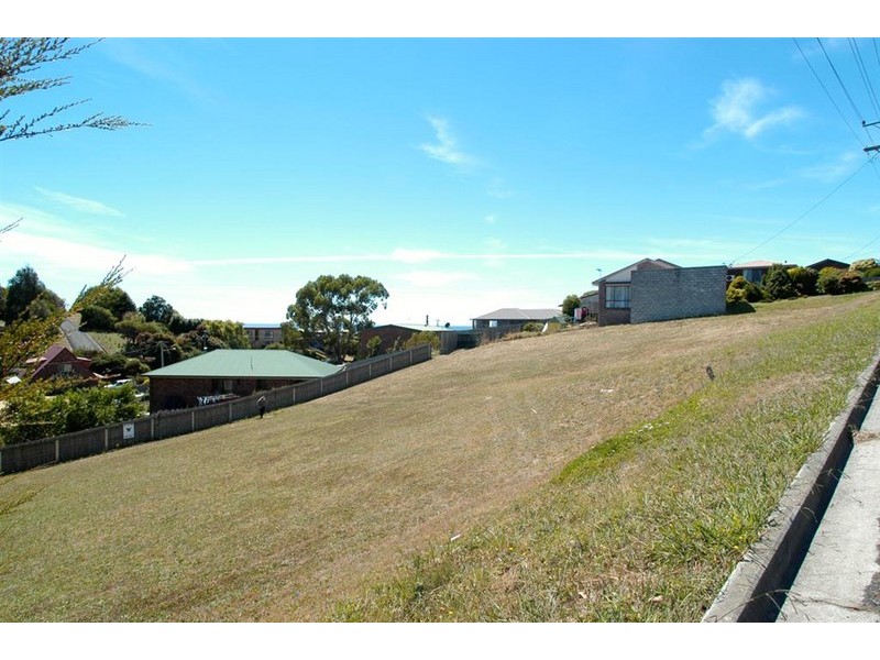 53 South Road, Penguin TAS 7316