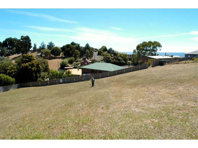 53 South Road, Penguin TAS 7316