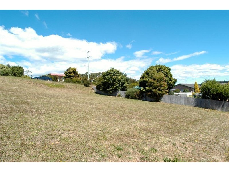 53 South Road, Penguin TAS 7316
