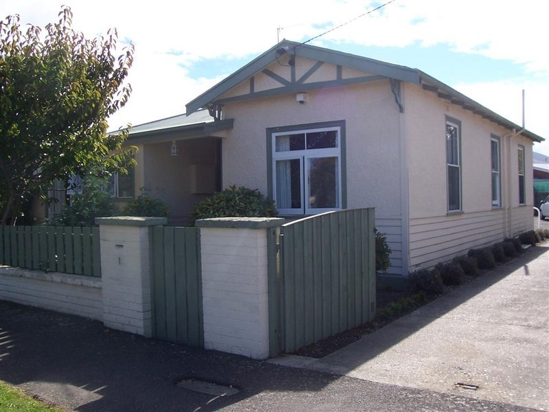 1 Grove Street, Ulverstone TAS 7315