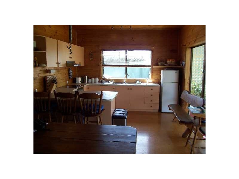 27 PENGUIN RD, Ulverstone TAS 7315