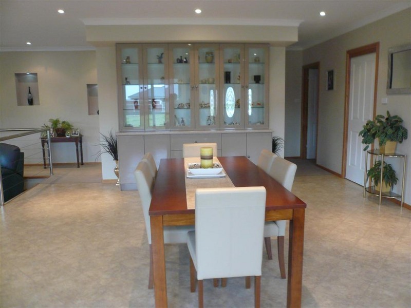 2 Holliview Way, Ulverstone TAS 7315