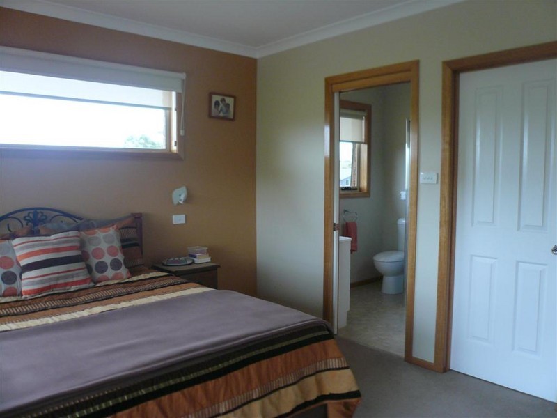 2 Holliview Way, Ulverstone TAS 7315