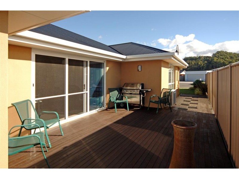 15 Poynton Close, Turners Beach TAS 7315