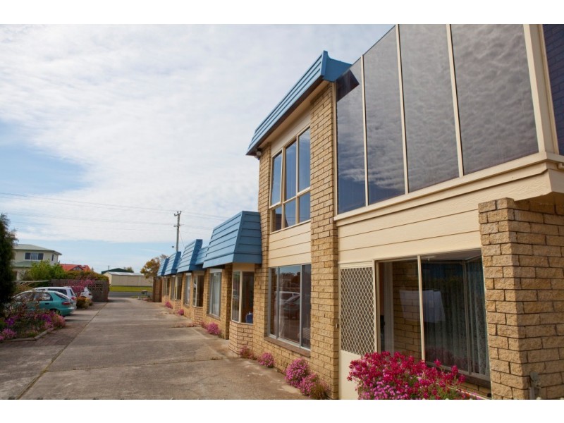 Units 1-4/65 Queen Street, West Ulverstone TAS 7315
