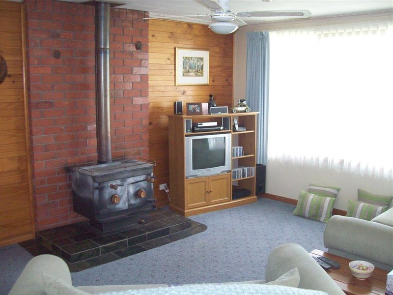 18 Porter Crescent, Ulverstone TAS 7315