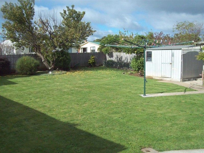 18 Porter Crescent, Ulverstone TAS 7315