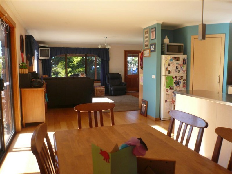 18 Seabreeze Avenue, Sulphur Creek TAS 7316