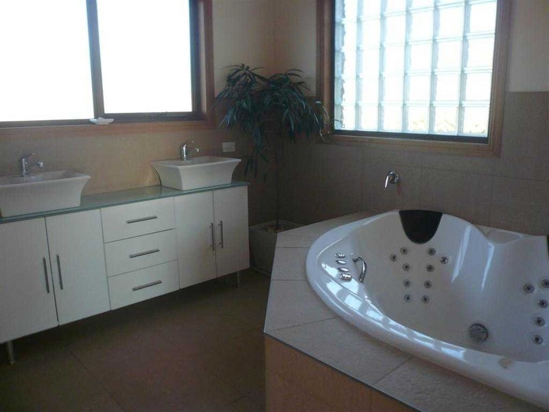 18 Seabreeze Avenue, Sulphur Creek TAS 7316