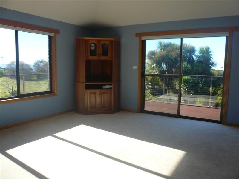 18 Seabreeze Avenue, Sulphur Creek TAS 7316