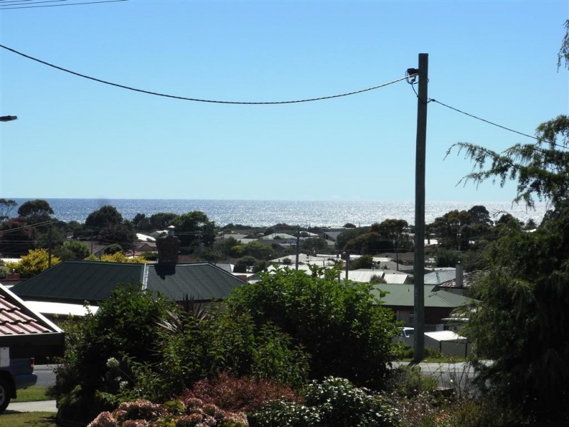 90 Clara Street, Ulverstone TAS 7315
