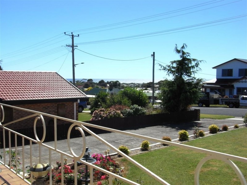 90 Clara Street, Ulverstone TAS 7315