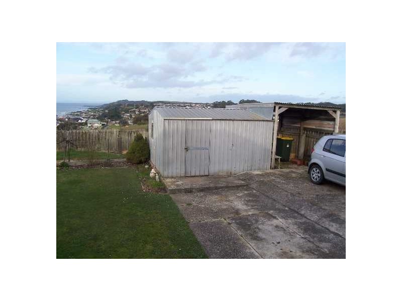 9  PINELEIGH ST, Penguin TAS 7316