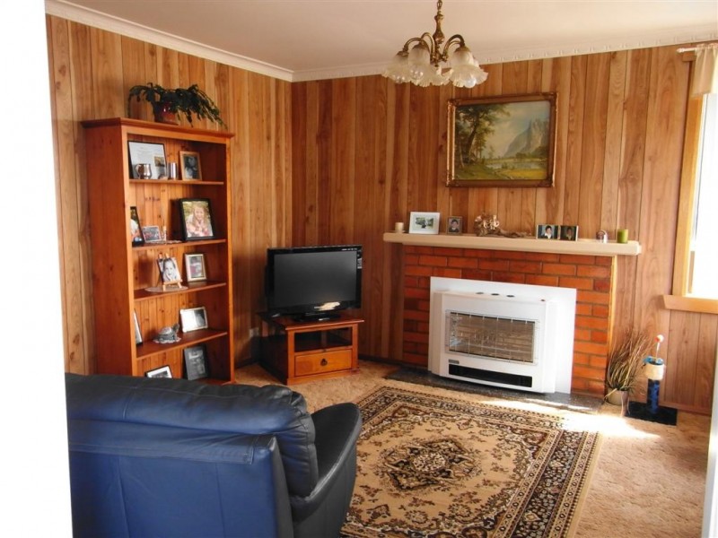 8 Hingston Place, Ulverstone TAS 7315