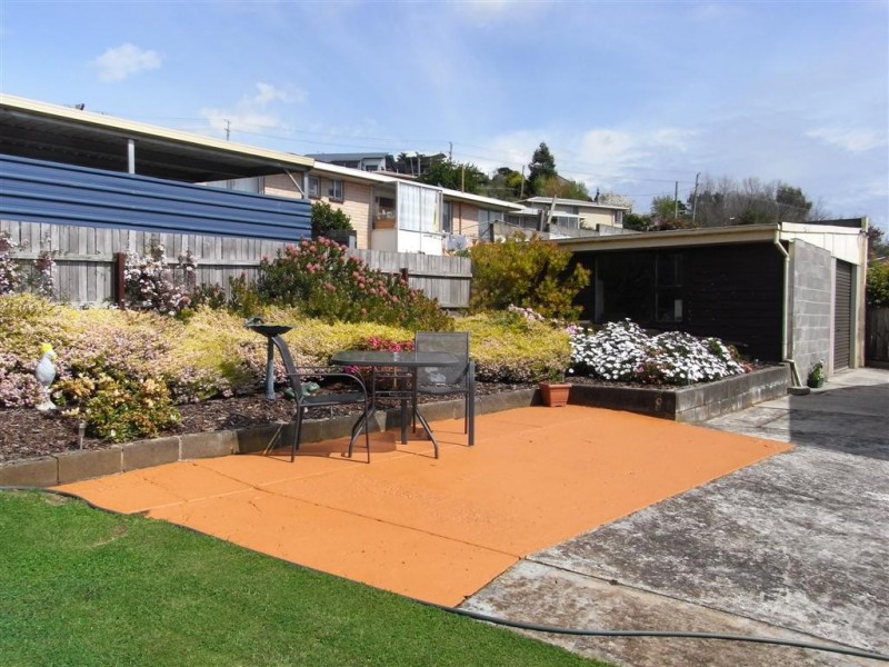 8 Hingston Place, Ulverstone TAS 7315
