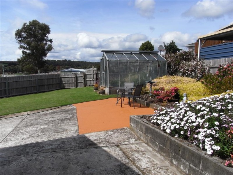 8 Hingston Place, Ulverstone TAS 7315
