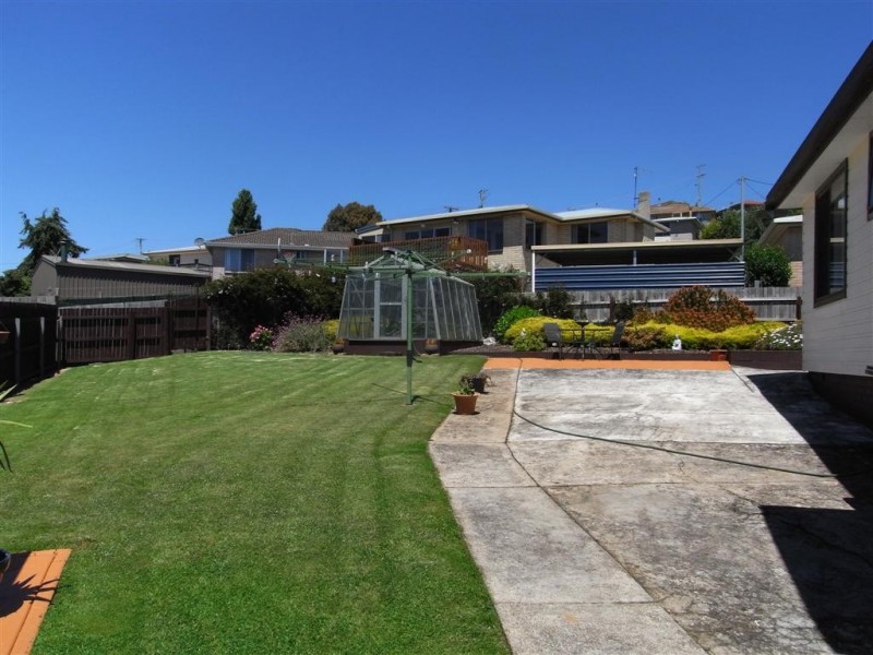 8 Hingston Place, Ulverstone TAS 7315