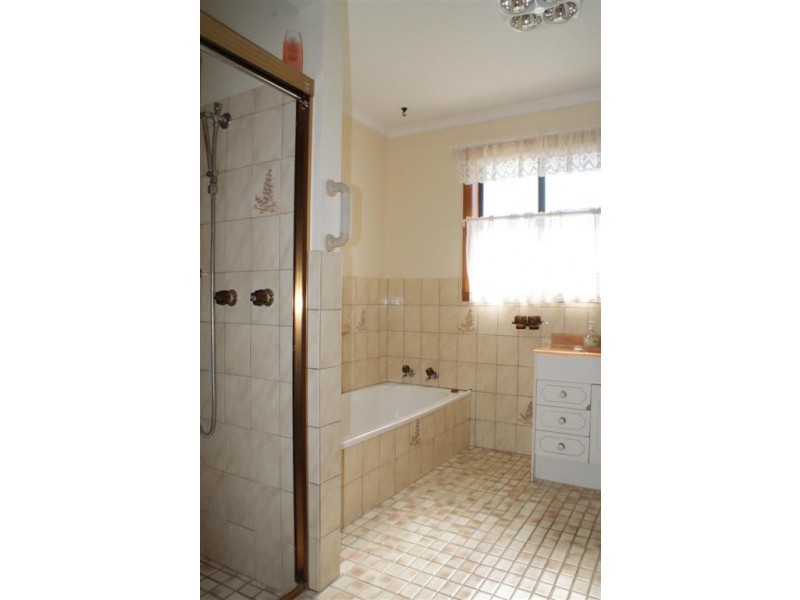 61 Leighlands Avenue, Ulverstone TAS 7315