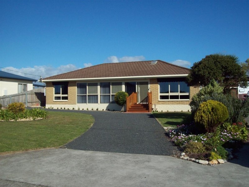 3 Penguin Road, Ulverstone TAS 7315