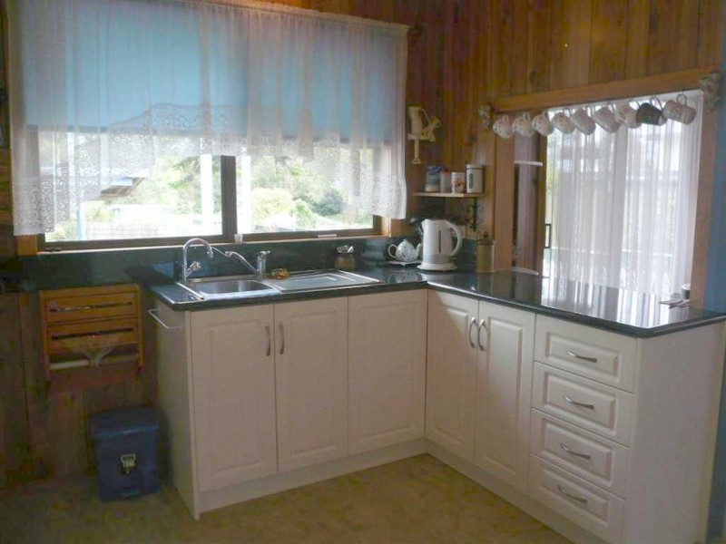 88 South Road, Penguin TAS 7316