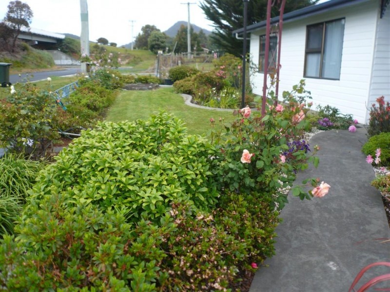 88 South Road, Penguin TAS 7316