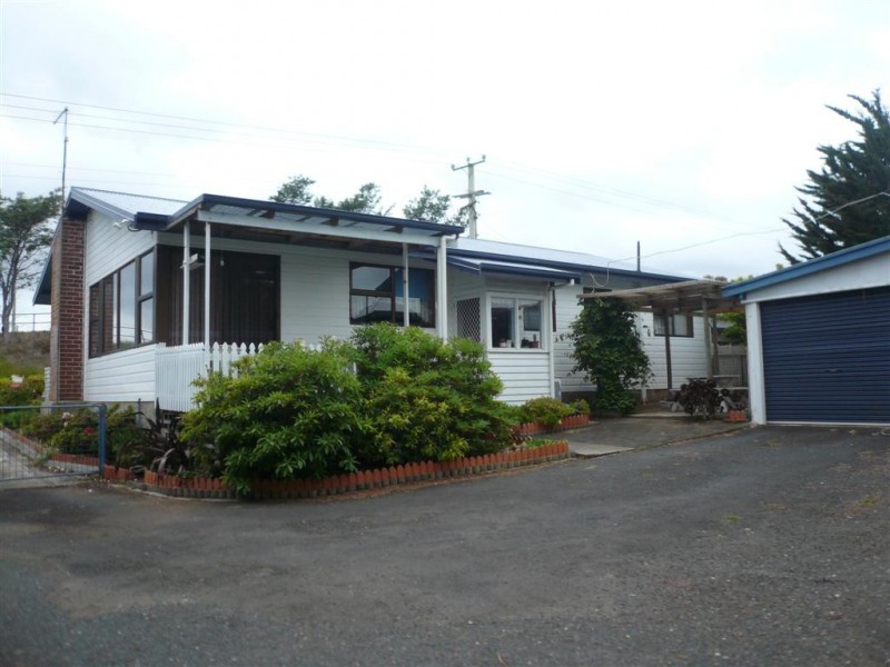 88 South Road, Penguin TAS 7316