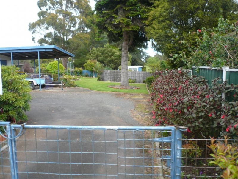 88 South Road, Penguin TAS 7316