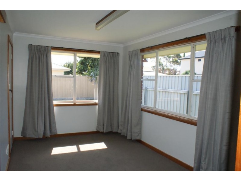 2 Strickland Grove, Ulverstone TAS 7315