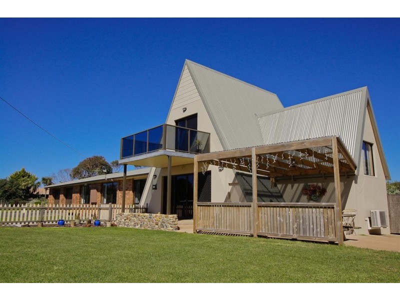 32 Beach Road, Ulverstone TAS 7315