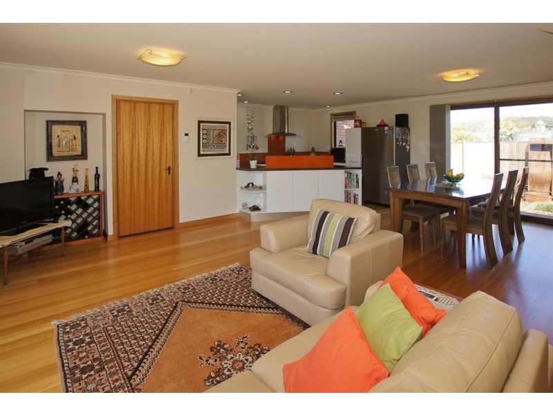 32 Beach Road, Ulverstone TAS 7315