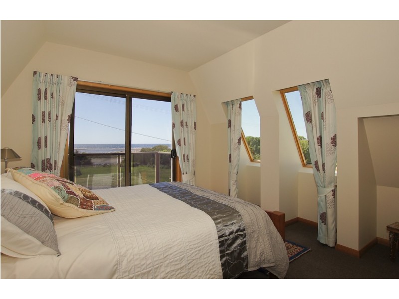 32 Beach Road, Ulverstone TAS 7315