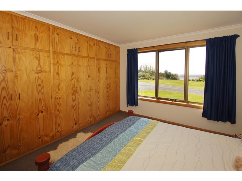 32 Beach Road, Ulverstone TAS 7315