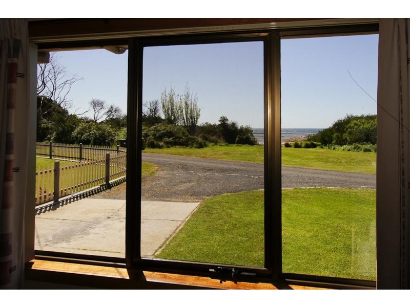 32 Beach Road, Ulverstone TAS 7315