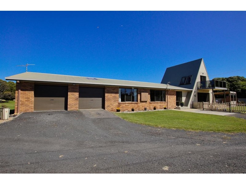 32 Beach Road, Ulverstone TAS 7315