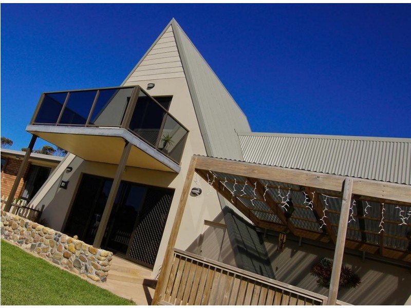 32 Beach Road, Ulverstone TAS 7315