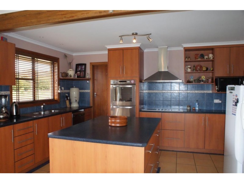 111 Penguin Road, Ulverstone TAS 7315