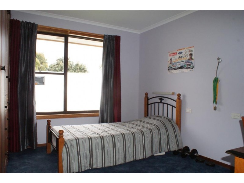 111 Penguin Road, Ulverstone TAS 7315