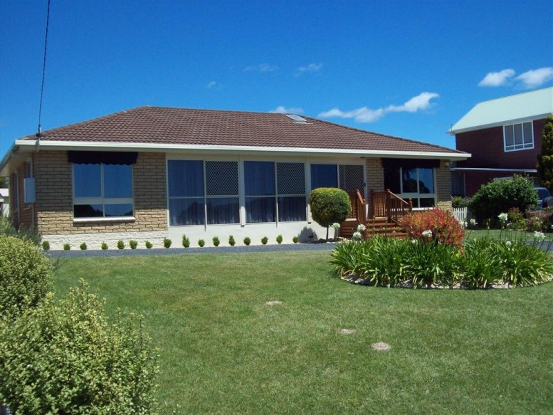 3 Penguin Road, Ulverstone TAS 7315