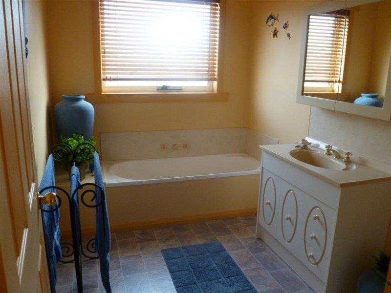 151 Upper Maud Street, Ulverstone TAS 7315